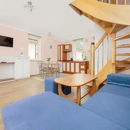 Large, Comfortable Holiday Homes Close To The Sea
